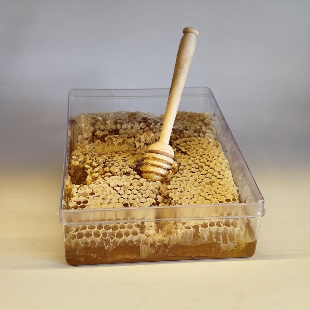 عسل موم خودبافت